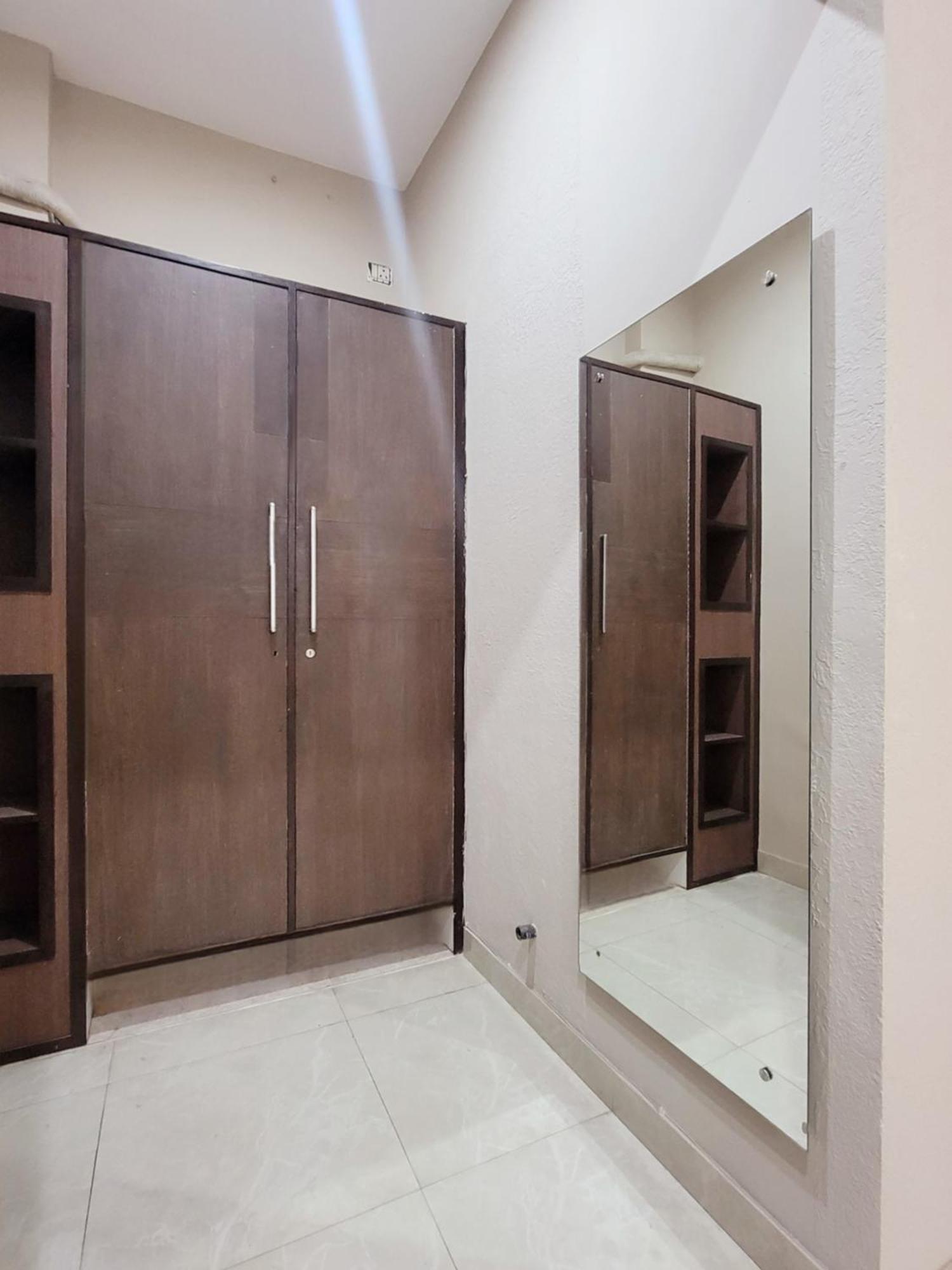Hotel Vamsor Heights 1047 Gurgaon Exterior foto